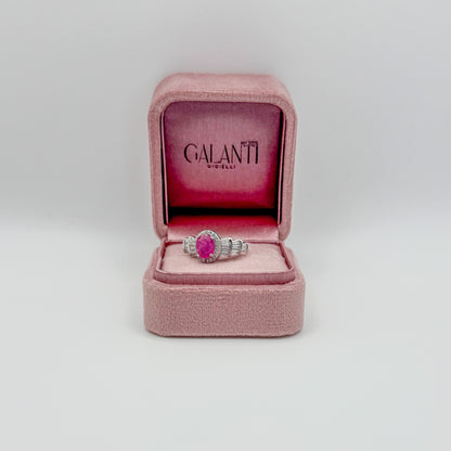ANELLO CON RUBINO OVALE E ZIRCONI BIANCHI IN ARGENTO 925 RODIATO
