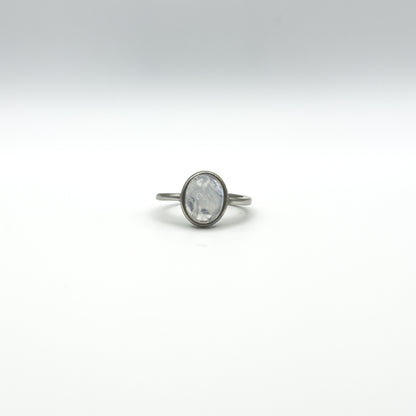 ANELLO CON PIETRA DI LUNA OVALE IN ARGENTO 925 RODIATO - REGOLABILE