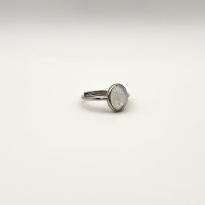 ANELLO CON PIETRA DI LUNA OVALE IN ARGENTO 925 RODIATO - REGOLABILE