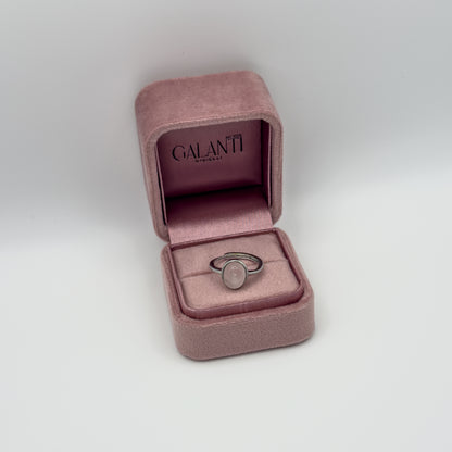 ANELLO CON QUARZO ROSA OVALE IN ARGENTO 925 RODIATO - REGOLABILE